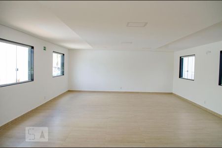 Apartamento para alugar com 64m², 2 quartos e 1 vagaÁrea comum - Salão de festas