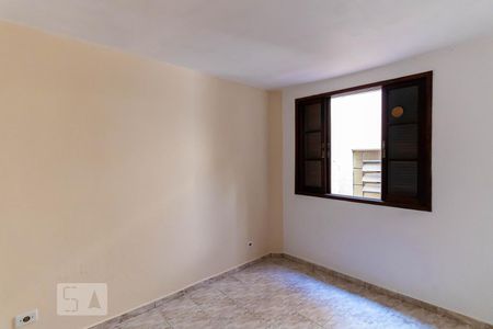 Quarto de casa para alugar com 1 quarto, 50m² em Vila Nivi, São Paulo