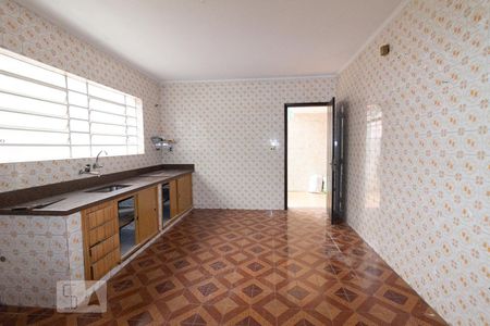 Casa à venda com 3 quartos, 180m² em Vila Nivi, São Paulo