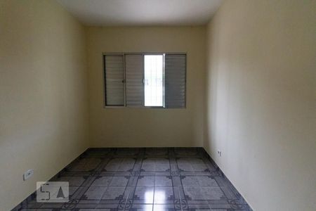 Casa à venda com 3 quartos, 180m² em Vila Nivi, São Paulo