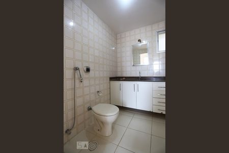 Banheiro de apartamento para alugar com 2 quartos, 95m² em Vila Pirajussara, São Paulo