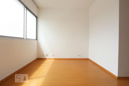 Sala de apartamento para alugar com 2 quartos, 95m² em Vila Pirajussara, São Paulo