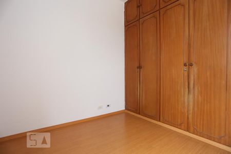 Quarto 1 de apartamento para alugar com 2 quartos, 95m² em Vila Pirajussara, São Paulo