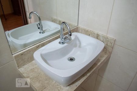 Casa para alugar com 114m², 2 quartos e 1 vaga Casa para alugar com 114m², 2 quartos e 1 vagaBANHEIRO QUARTO 2
