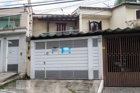 Casa para alugar com 114m², 2 quartos e 1 vaga Casa para alugar com 114m², 2 quartos e 1 vagaFACHADA