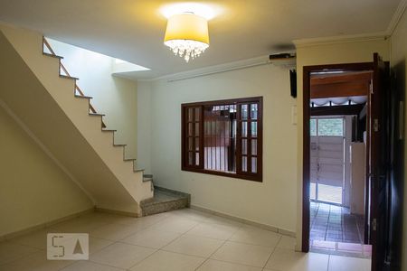 SALA de casa à venda com 2 quartos, 114m² em Parque São Domingos, São Paulo