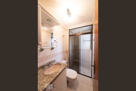 Banheiro Social de apartamento à venda com 3 quartos, 171m² em Vila Bertioga, São Paulo