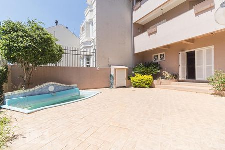 Casa à venda com 458m², 5 quartos e 5 vagasPiscina