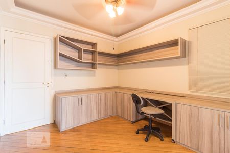 Casa à venda com 458m², 5 quartos e 5 vagasEscritório