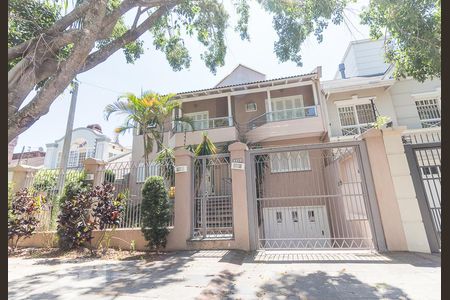 Casa à venda com 458m², 5 quartos e 5 vagasFachada