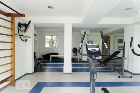 Apartamento à venda com 55m², 2 quartos e 1 vaga Apartamento à venda com 55m², 2 quartos e 1 vagaAcademia