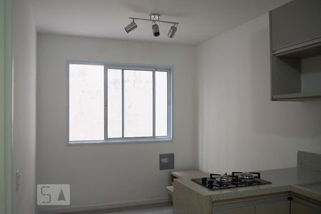 Cozinha de apartamento para alugar com 1 quarto, 25m² em Vila Buarque, São Paulo