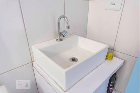 Pia  de apartamento para alugar com 2 quartos, 55m² em Vila Humaitá, Santo André