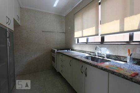 cozinha de casa de condomínio para alugar com 3 quartos, 100m² em Parque Reboucas, São Paulo