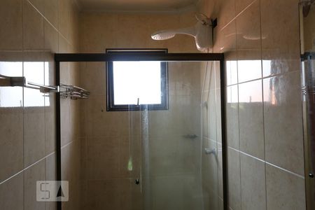 banheiro de casa de condomínio para alugar com 3 quartos, 100m² em Parque Reboucas, São Paulo