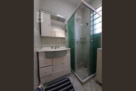 Banheiro de apartamento à venda com 1 quarto, 42m² em Centro Histórico, Porto Alegre