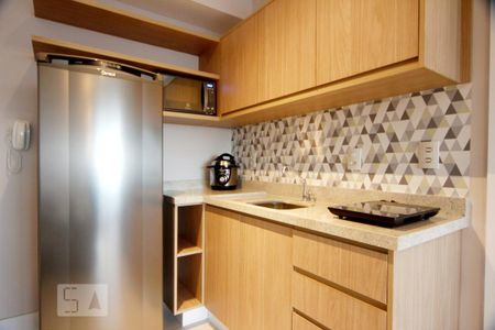 Cozinha de kitnet/studio para alugar com 1 quarto, 35m² em Real Parque, São Paulo