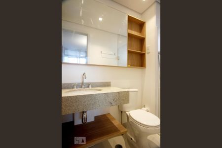 Banheiro da Suíte de kitnet/studio para alugar com 1 quarto, 35m² em Real Parque, São Paulo