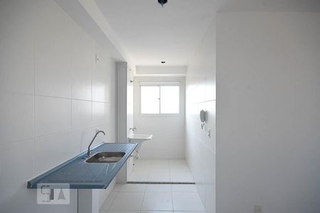 Cozinha de apartamento para alugar com 2 quartos, 41m² em Jardim Taboão, São Paulo
