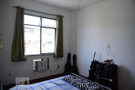 Apartamento à venda com 78m², 2 quartos e 1 vagaQuarto 2
