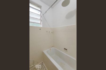 Banheiro de apartamento à venda com 1 quarto, 50m² em Botafogo, Rio de Janeiro