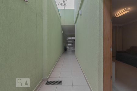 Corredor lateral de casa à venda com 3 quartos, 173m² em Vila Firmiano Pinto, São Paulo