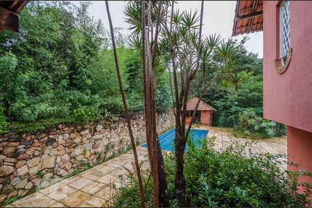 Casa de Condomínio para alugar com 4 quartos, 300m² em Vila Del Rey, Nova Lima