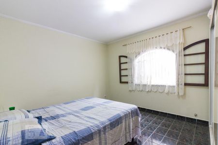 Casa à venda com 255m², 4 quartos e 3 vagasSuite