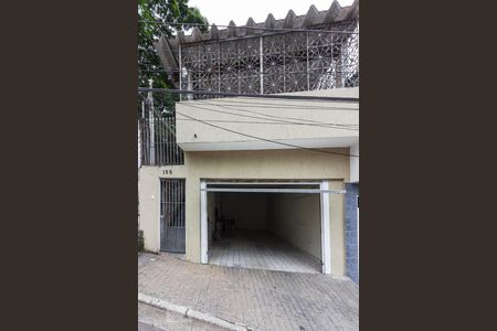 Casa à venda com 255m², 4 quartos e 3 vagasFachada