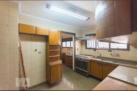 Apartamento à venda com 300m², 4 quartos e 4 vagasCozinha