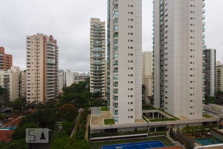 Apartamento à venda com 300m², 4 quartos e 4 vagasVista