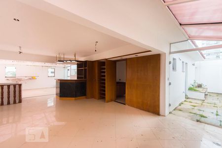 Apartamento à venda com 300m², 4 quartos e 4 vagasCobertura