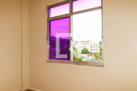 Quarto 1 de apartamento para alugar com 2 quartos, 40m² em Cascadura, Rio de Janeiro