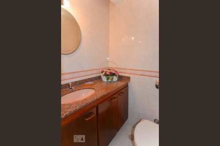 Apartamento para alugar com 75m², 2 quartos e 1 vagaLavabo