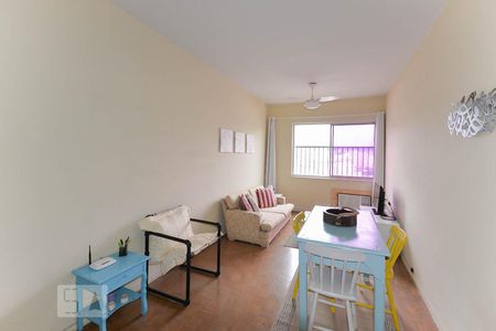 Sala de apartamento para alugar com 2 quartos, 75m² em Vila Isabel, Rio de Janeiro