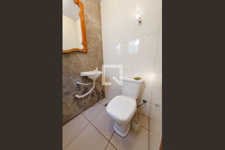 Casa à venda com 386m², 4 quartos e 3 vagasBanheiro suíte 2