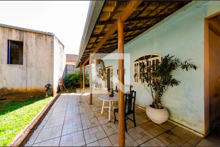 Casa à venda com 386m², 4 quartos e 3 vagasEntrada