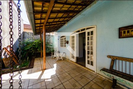 Casa à venda com 386m², 4 quartos e 3 vagasEntrada