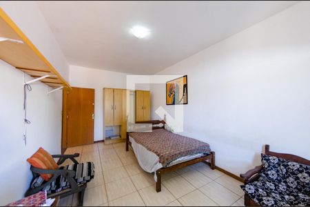 Casa à venda com 386m², 4 quartos e 3 vagasSuíte 1