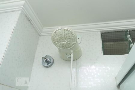 Detalhe do banheiro de kitnet/studio para alugar com 1 quarto, 12m² em Cidade Vargas, São Paulo