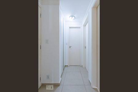 Corredor de apartamento à venda com 3 quartos, 128m² em Vila Brandina, Campinas