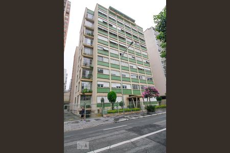 Apartamento à venda com 190m², 3 quartos e 1 vaga Apartamento à venda com 190m², 3 quartos e 1 vagaFachada