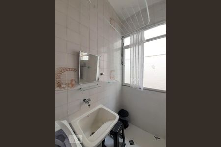 Apartamento para alugar com 70m², 3 quartos e sem vagaÁrea de Serviço