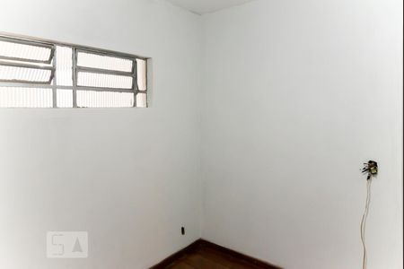 Casa à venda com 220m², 4 quartos e 4 vagas Casa à venda com 220m², 4 quartos e 4 vagasCasa 2 - Quarto