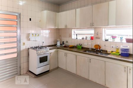 Casa à venda com 220m², 4 quartos e 4 vagas Casa à venda com 220m², 4 quartos e 4 vagasCasa 1 - Cozinha