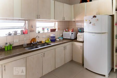 Casa à venda com 220m², 4 quartos e 4 vagas Casa à venda com 220m², 4 quartos e 4 vagasCasa 1 - Cozinha