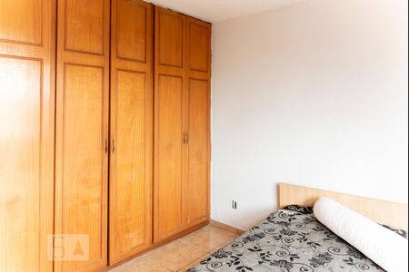 Casa à venda com 220m², 4 quartos e 4 vagas Casa à venda com 220m², 4 quartos e 4 vagasCasa 1 - Quarto 1