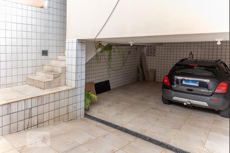 Casa à venda com 220m², 4 quartos e 4 vagas Casa à venda com 220m², 4 quartos e 4 vagasGaragem