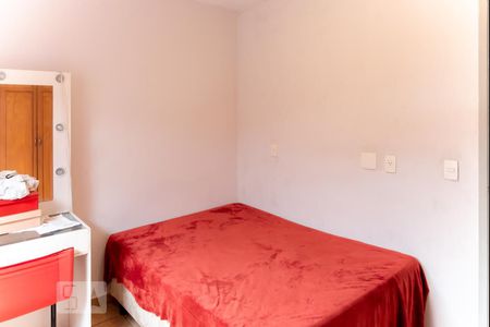 Casa à venda com 220m², 4 quartos e 4 vagas Casa à venda com 220m², 4 quartos e 4 vagasCasa 1 - Quarto 2