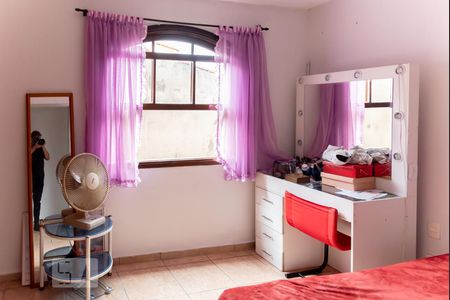 Casa à venda com 220m², 4 quartos e 4 vagas Casa à venda com 220m², 4 quartos e 4 vagasCasa 1 - Quarto 2